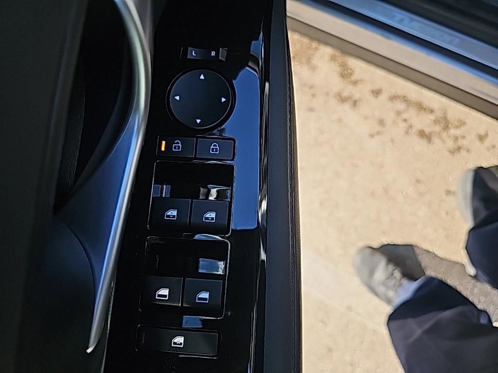 new 2026 Hyundai TUCSON Hybrid car, priced at $40,649