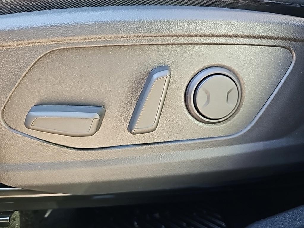 new 2026 Hyundai TUCSON Hybrid car, priced at $40,649