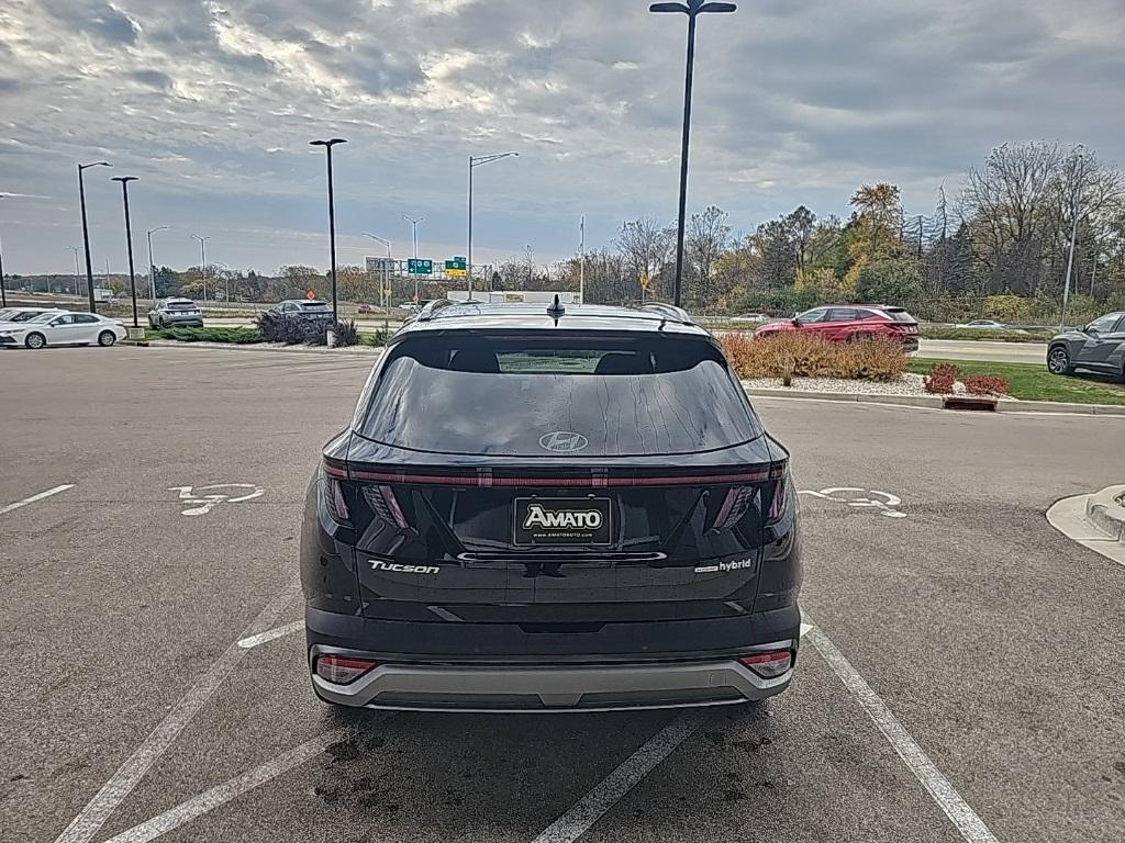 new 2025 Hyundai TUCSON Hybrid car, priced at $41,244