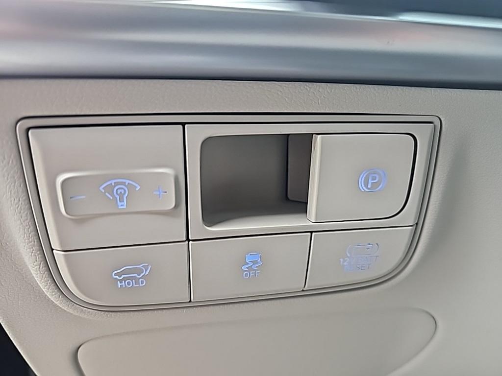 new 2025 Hyundai TUCSON Hybrid car, priced at $41,244