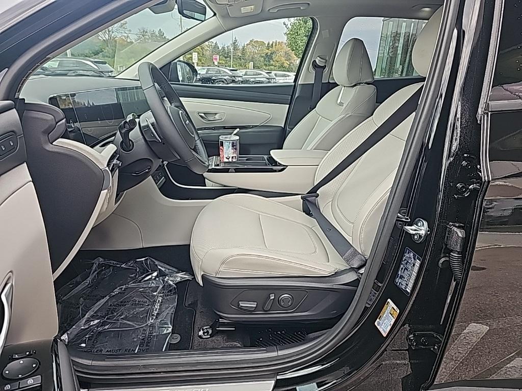 new 2025 Hyundai TUCSON Hybrid car, priced at $41,244