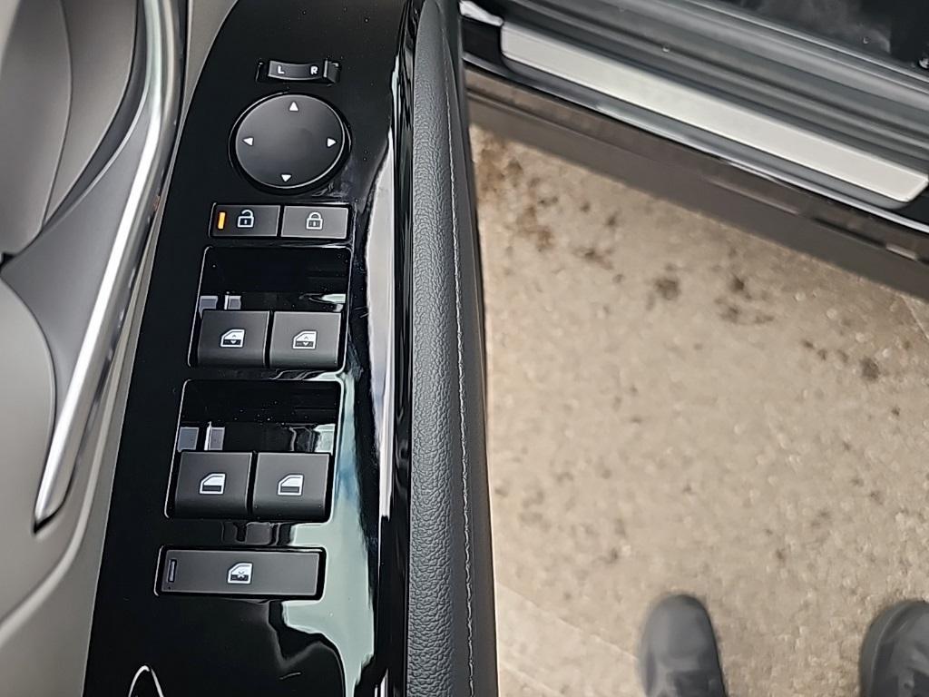 new 2025 Hyundai TUCSON Hybrid car, priced at $41,244