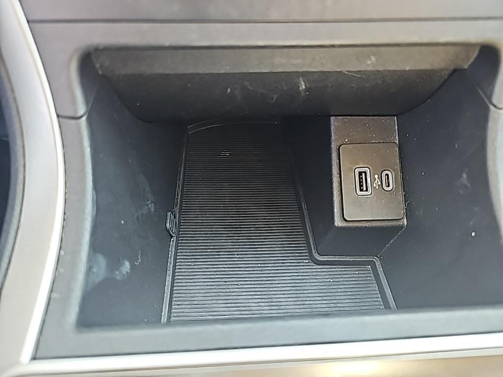 used 2023 Ford Edge car, priced at $21,887