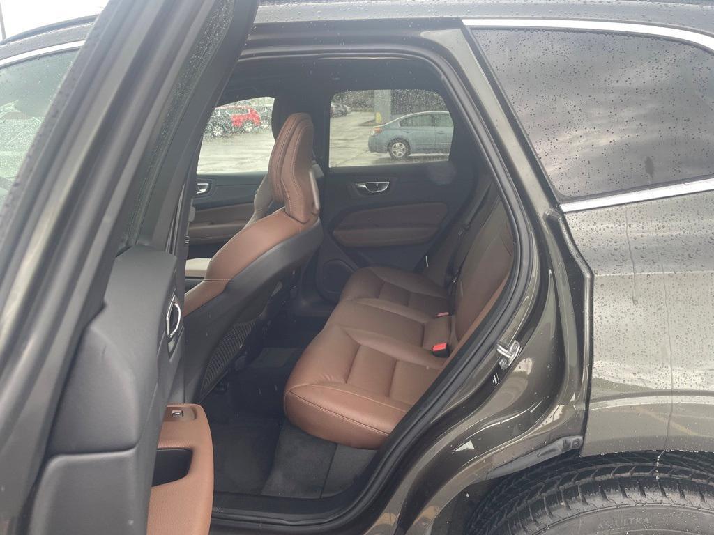 used 2022 Volvo XC60 car, priced at $30,288