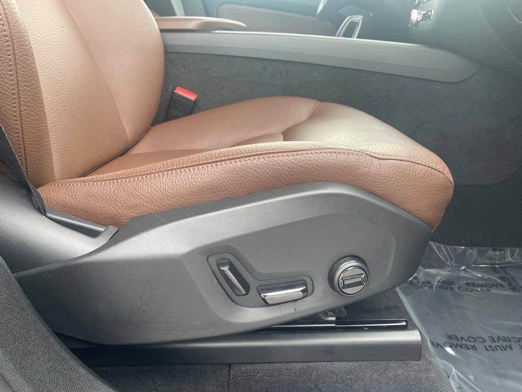 used 2022 Volvo XC60 car, priced at $30,288