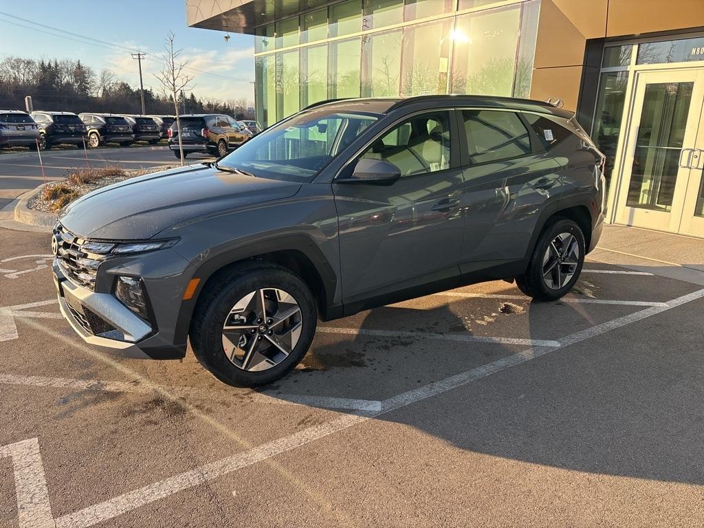 new 2025 Hyundai Tucson car, priced at $33,570