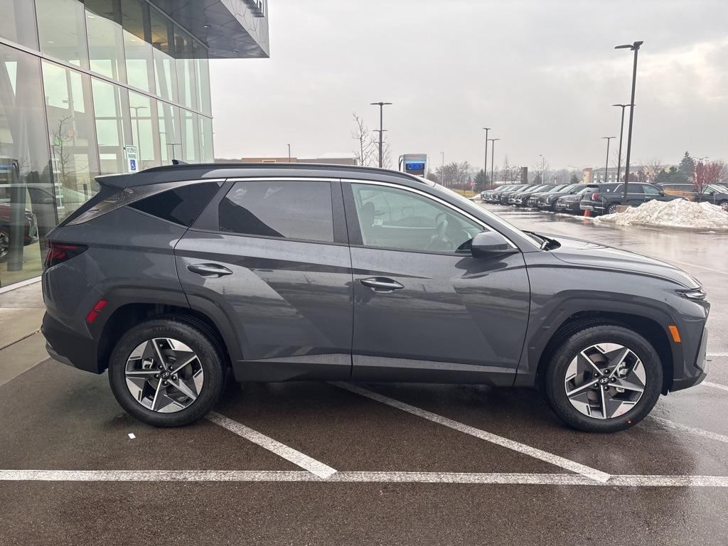 new 2025 Hyundai Tucson car, priced at $33,570