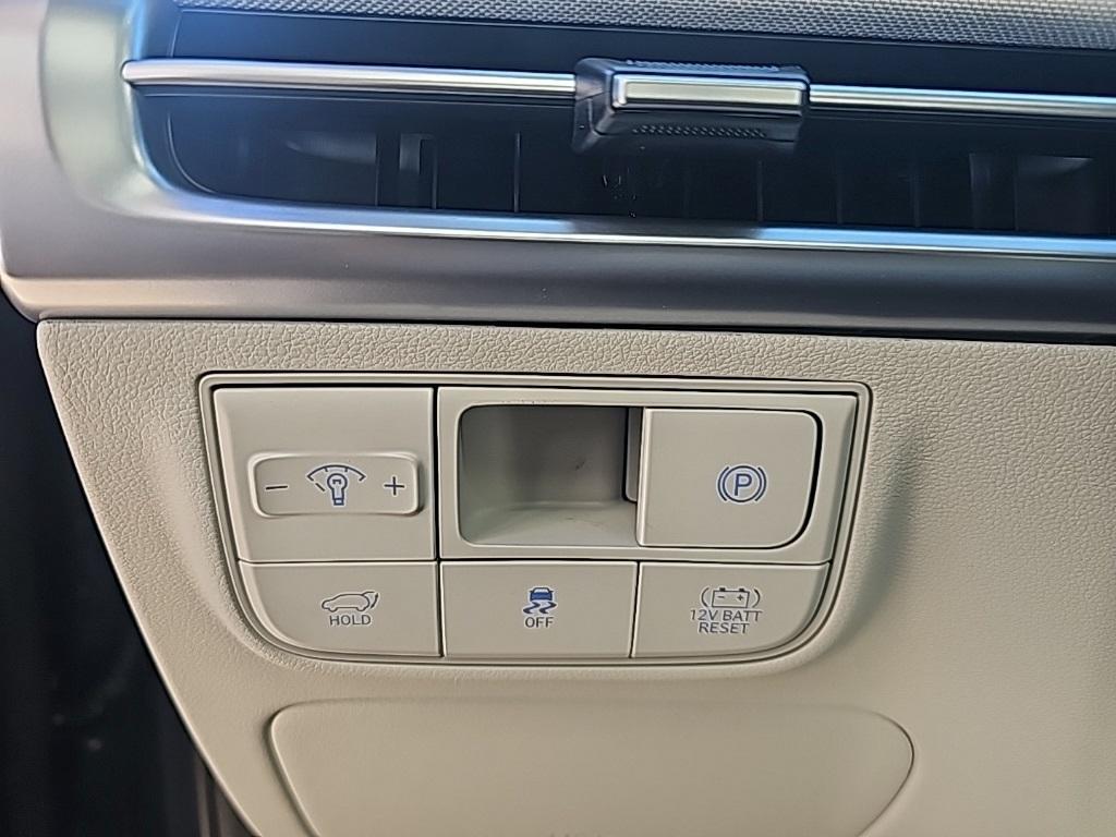 new 2026 Hyundai TUCSON Hybrid car, priced at $40,649