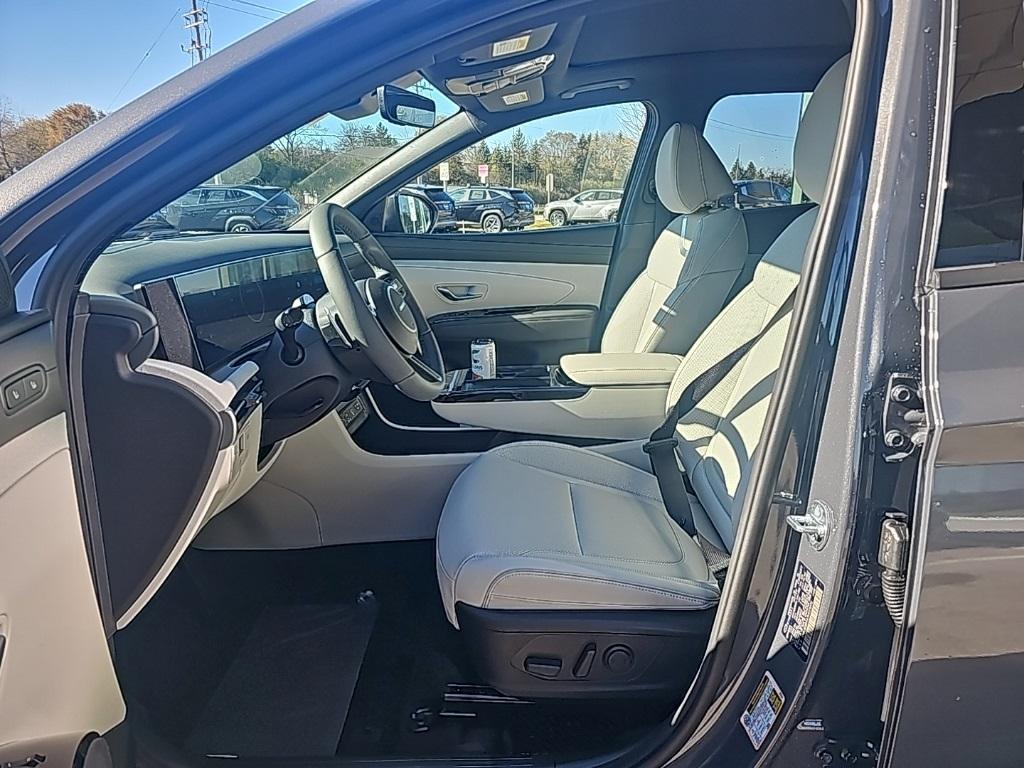 new 2026 Hyundai TUCSON Hybrid car, priced at $40,649
