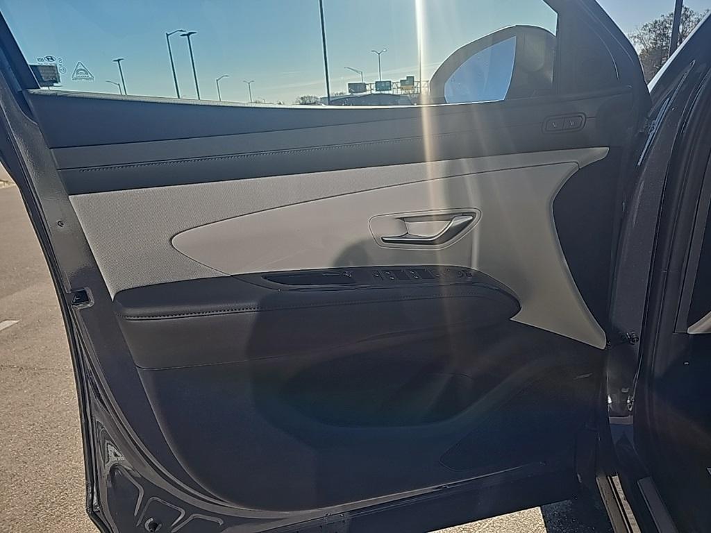 new 2026 Hyundai TUCSON Hybrid car, priced at $40,649