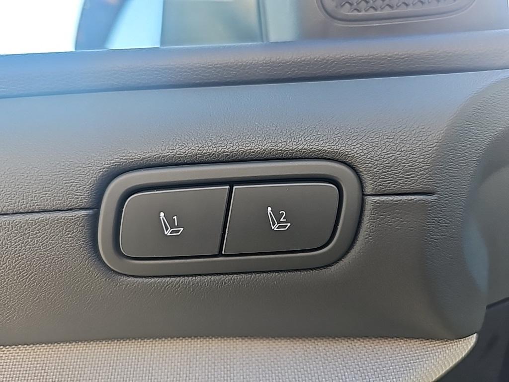 new 2026 Hyundai TUCSON Hybrid car, priced at $40,649