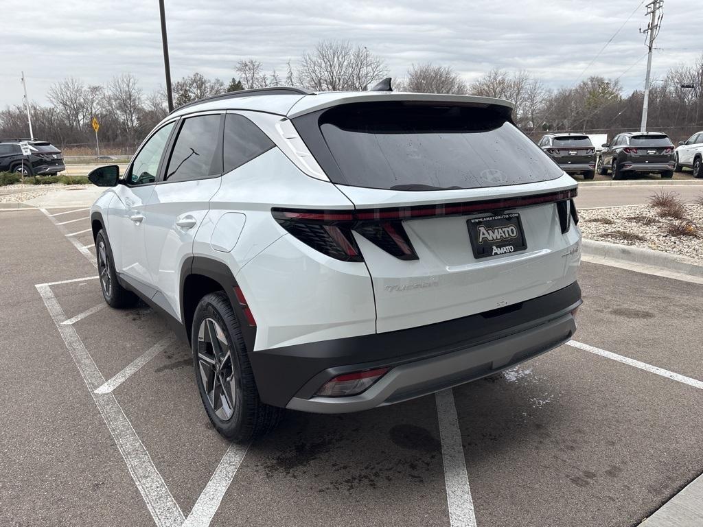 new 2025 Hyundai TUCSON Hybrid car, priced at $38,905