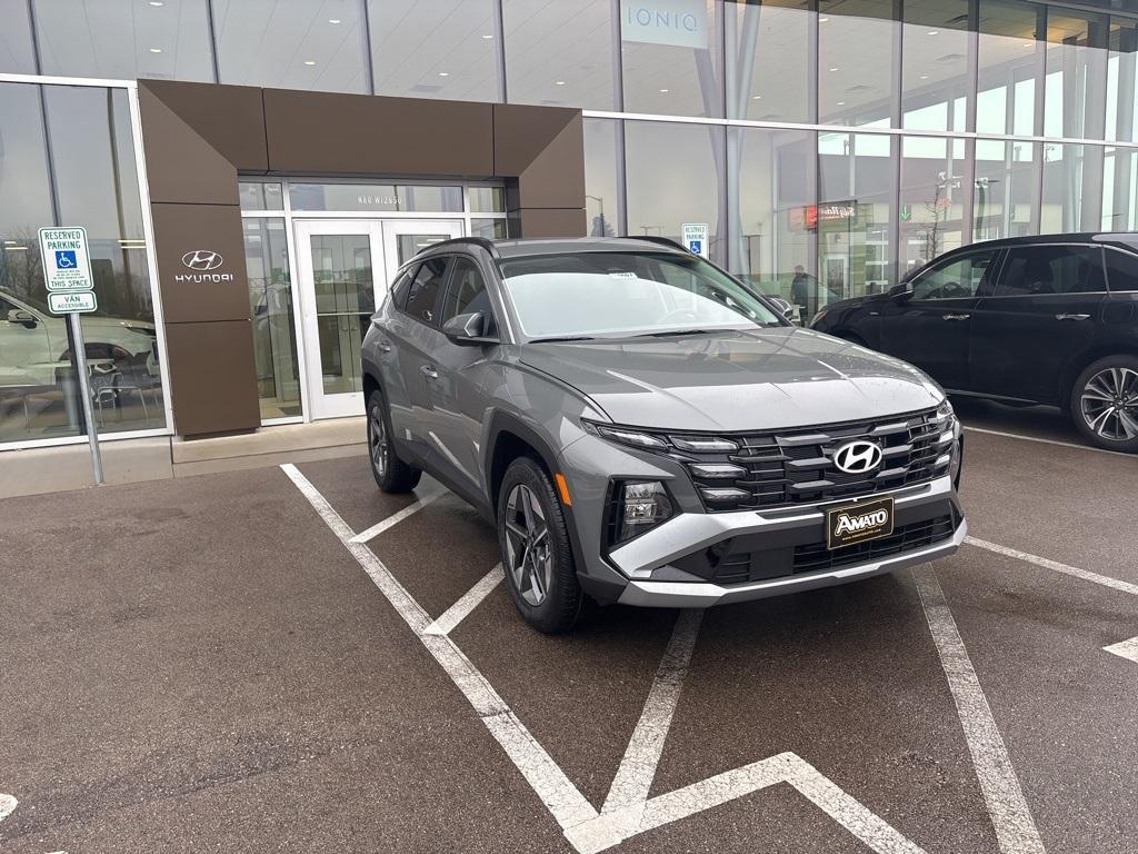 new 2025 Hyundai Tucson car, priced at $33,570