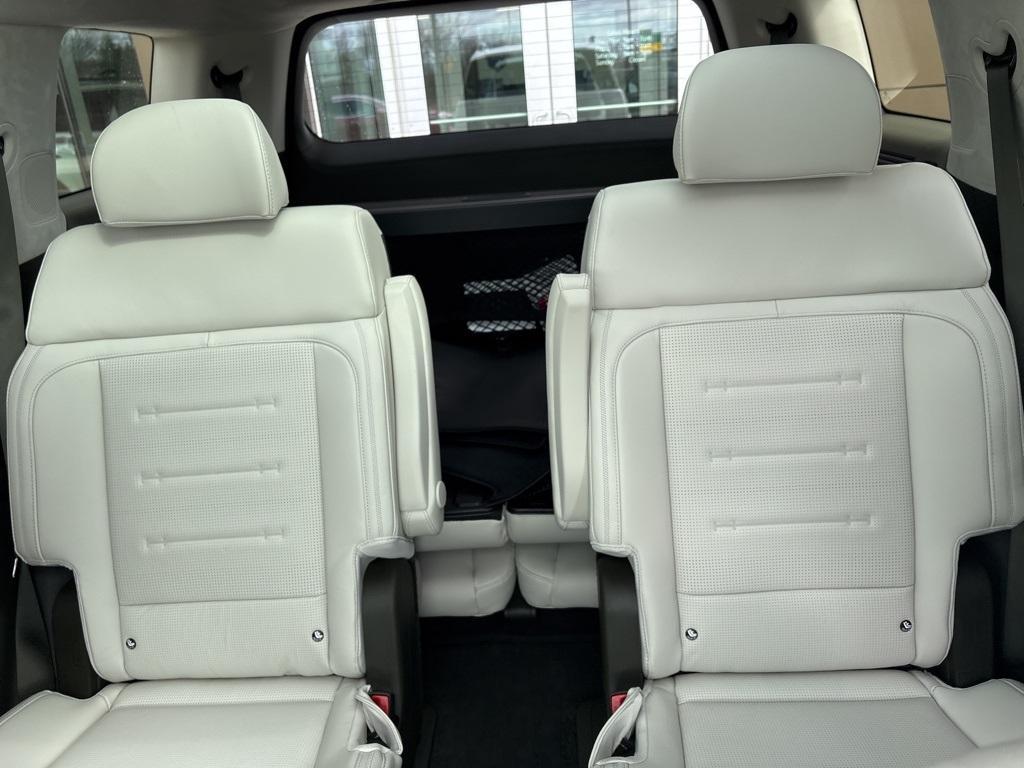 new 2025 Hyundai SANTA FE HEV car, priced at $52,325
