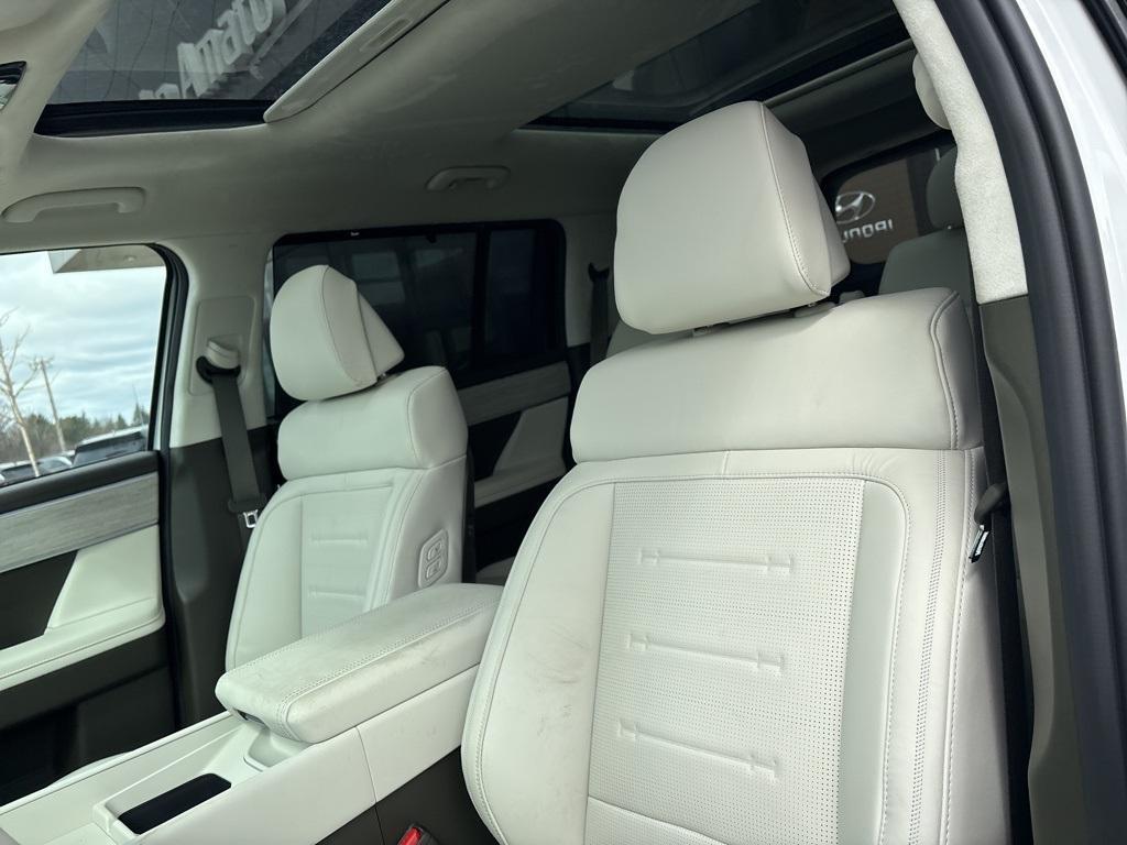 new 2025 Hyundai SANTA FE HEV car, priced at $52,325