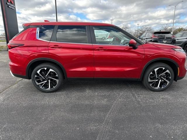 new 2024 Mitsubishi Outlander car, priced at $38,610