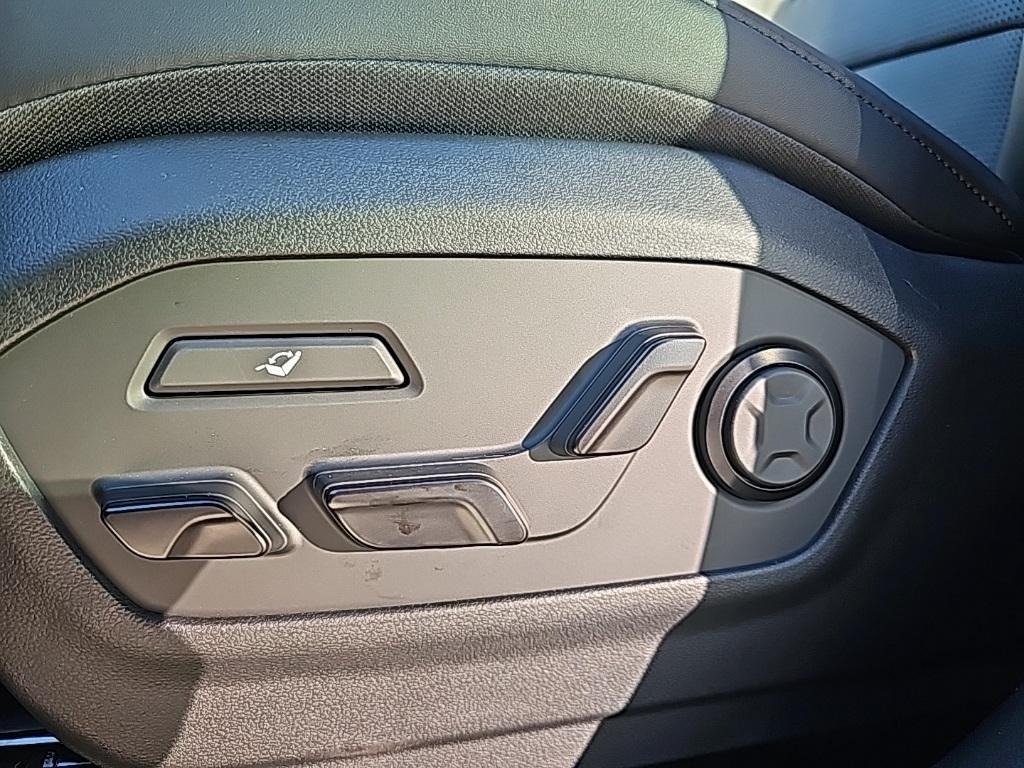 new 2026 Hyundai SANTA FE HEV car, priced at $47,368