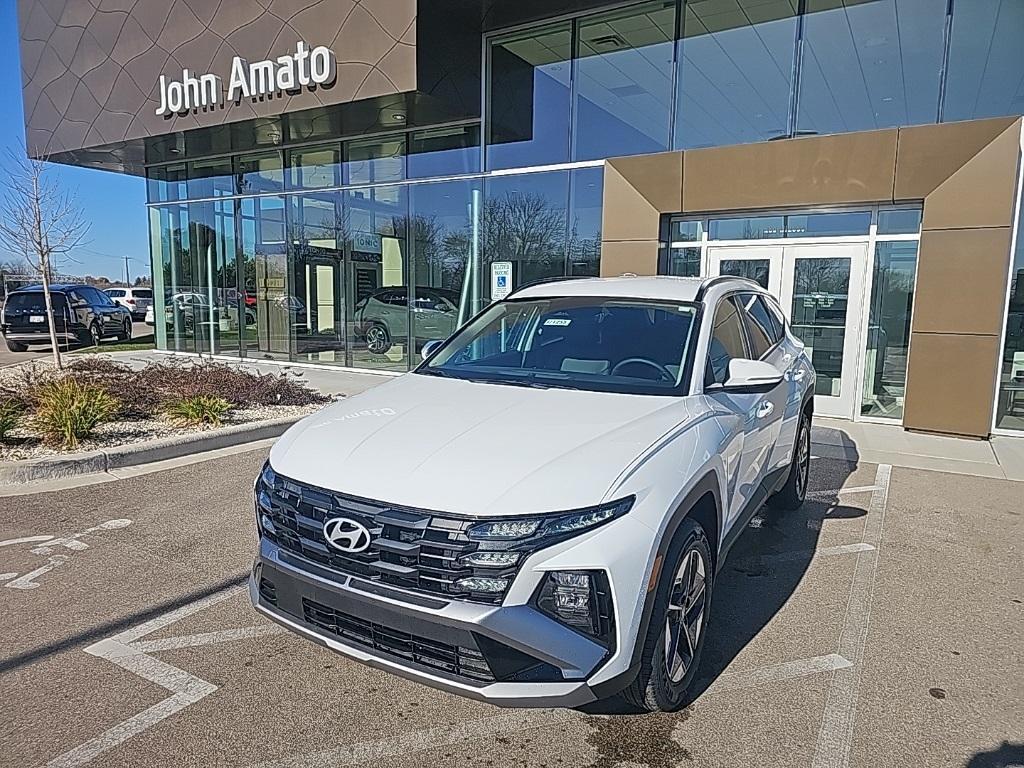 new 2026 Hyundai TUCSON Hybrid car, priced at $34,101