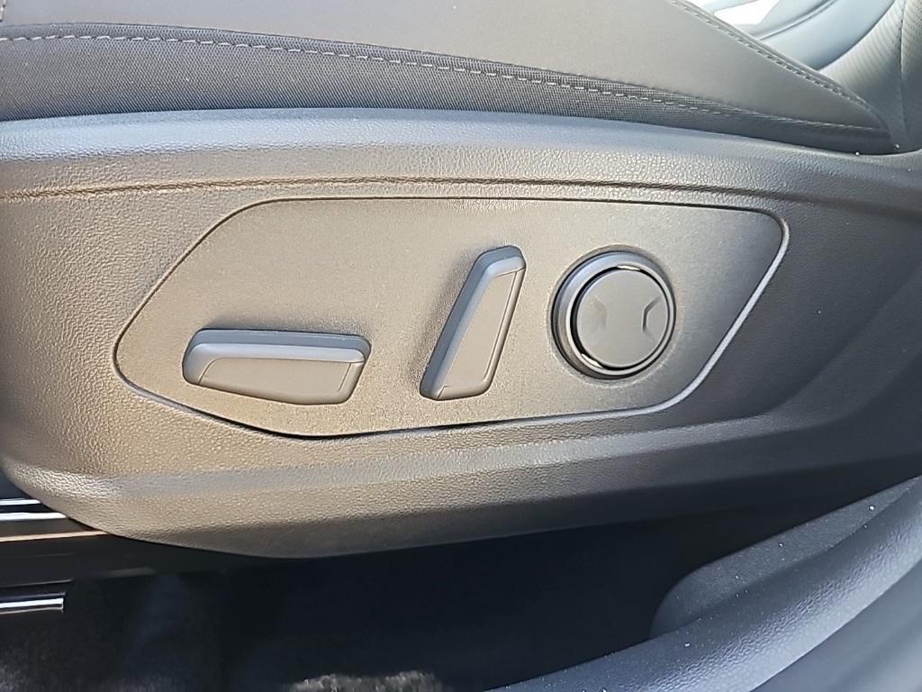 new 2026 Hyundai TUCSON Hybrid car, priced at $34,101