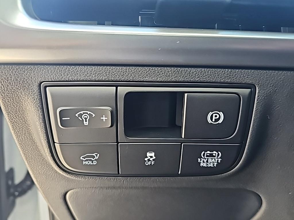 new 2026 Hyundai TUCSON Hybrid car, priced at $34,101