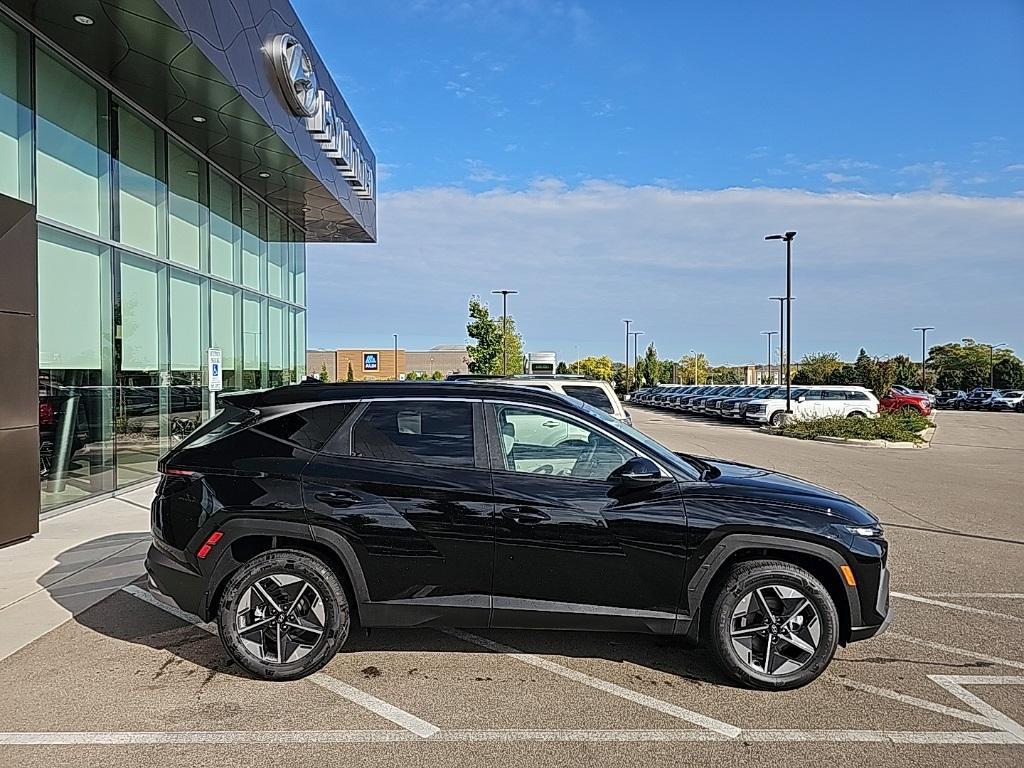 new 2026 Hyundai TUCSON Hybrid car, priced at $33,398