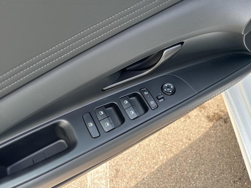 new 2025 Hyundai Elantra car, priced at $25,535