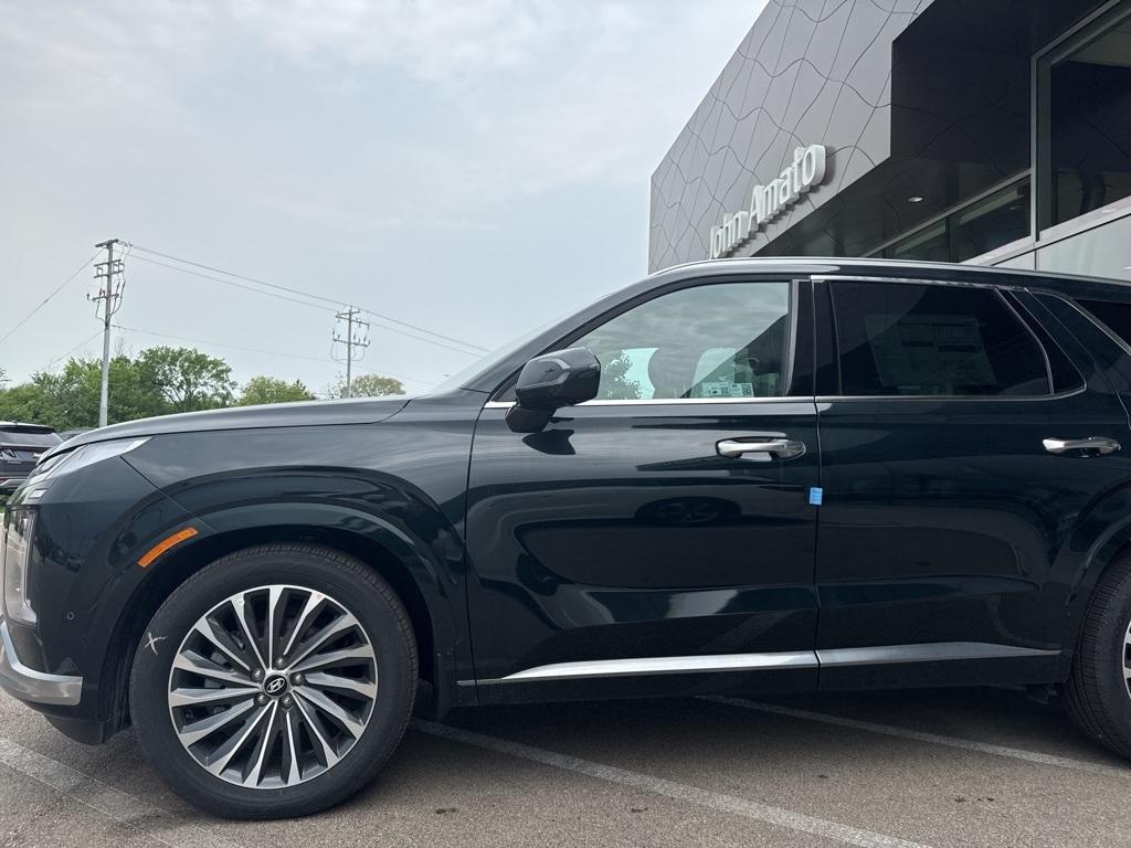 new 2025 Hyundai Palisade car, priced at $54,057