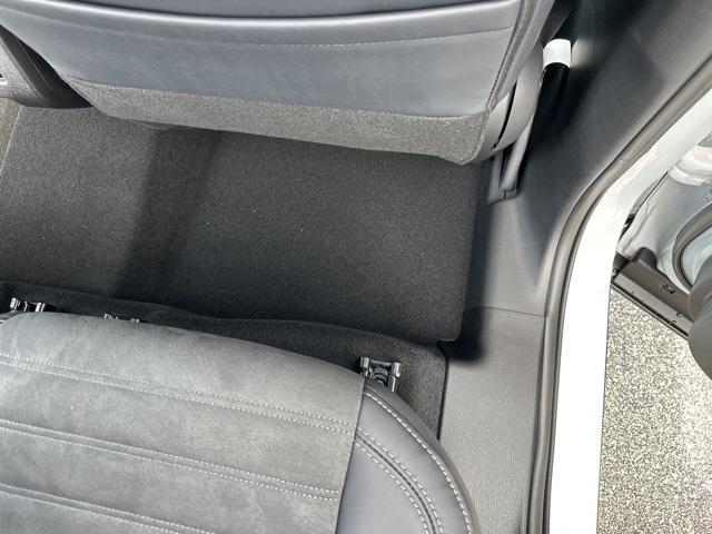 new 2025 Mitsubishi Outlander car, priced at $40,285