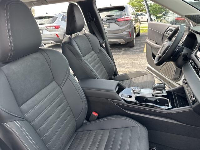 new 2025 Mitsubishi Outlander car, priced at $40,285