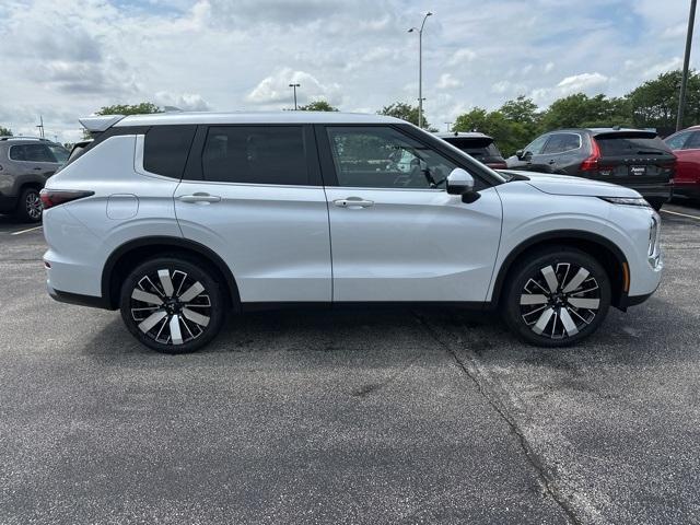 new 2025 Mitsubishi Outlander car, priced at $40,285
