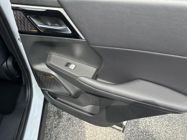 new 2025 Mitsubishi Outlander car, priced at $40,285