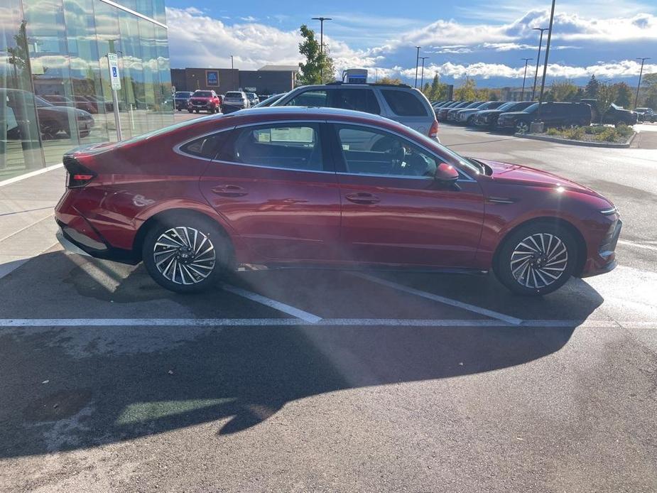 new 2025 Hyundai Sonata Hybrid car, priced at $38,630