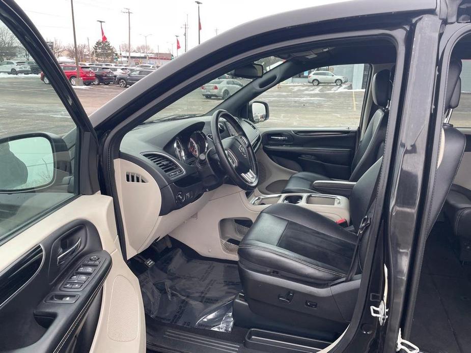 used 2018 Dodge Grand Caravan car, priced at $11,548