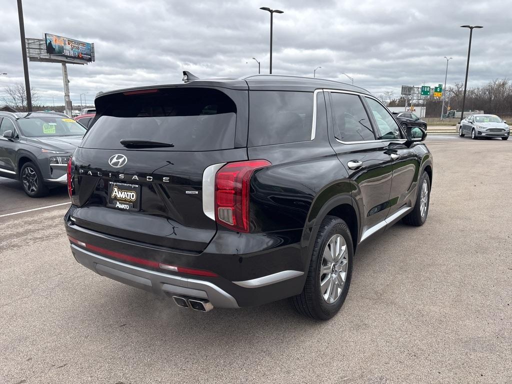 used 2024 Hyundai Palisade car, priced at $35,876