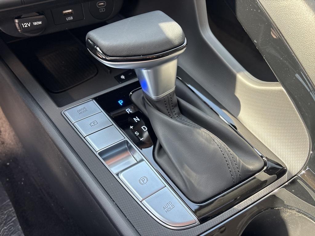 new 2025 Hyundai Elantra car, priced at $28,910
