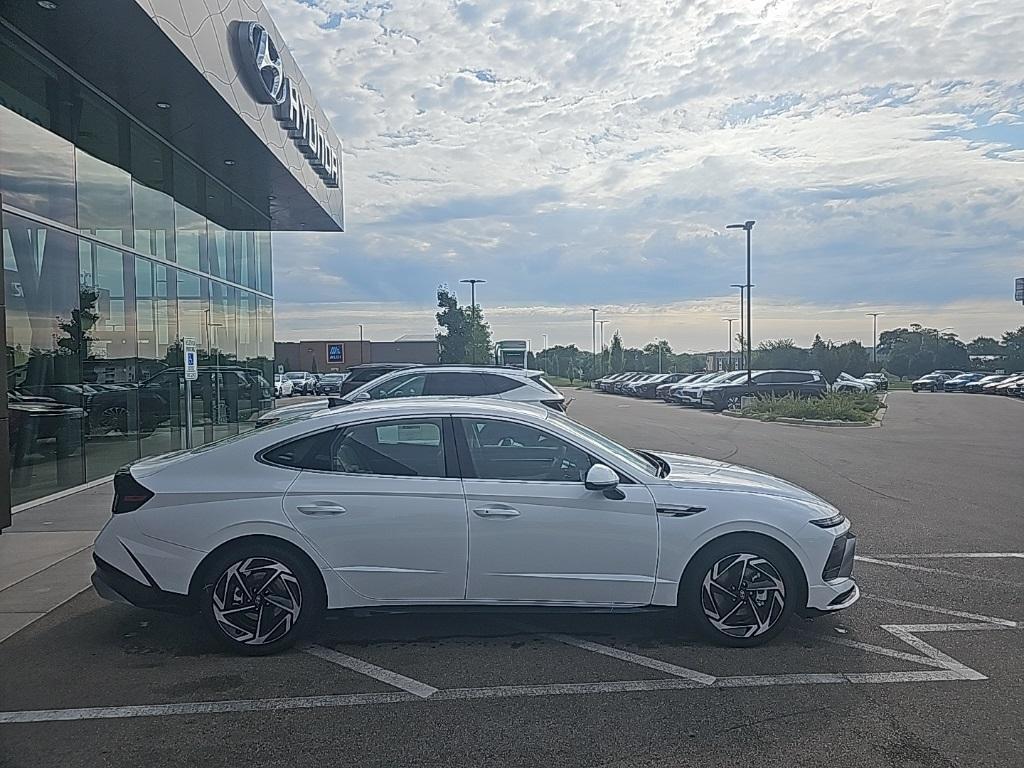 new 2026 Hyundai Sonata car, priced at $31,995