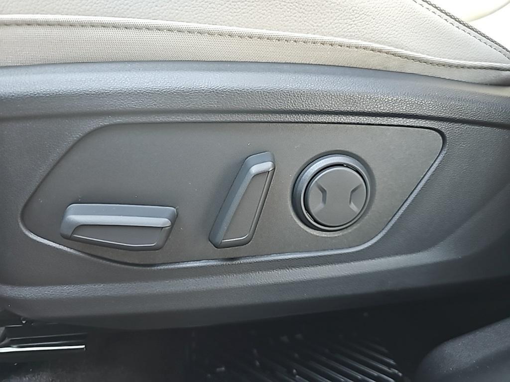 new 2026 Hyundai TUCSON Hybrid car, priced at $40,664