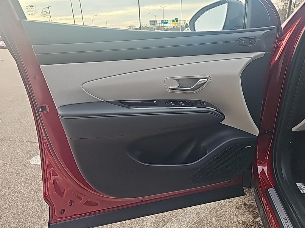 new 2026 Hyundai TUCSON Hybrid car, priced at $41,143