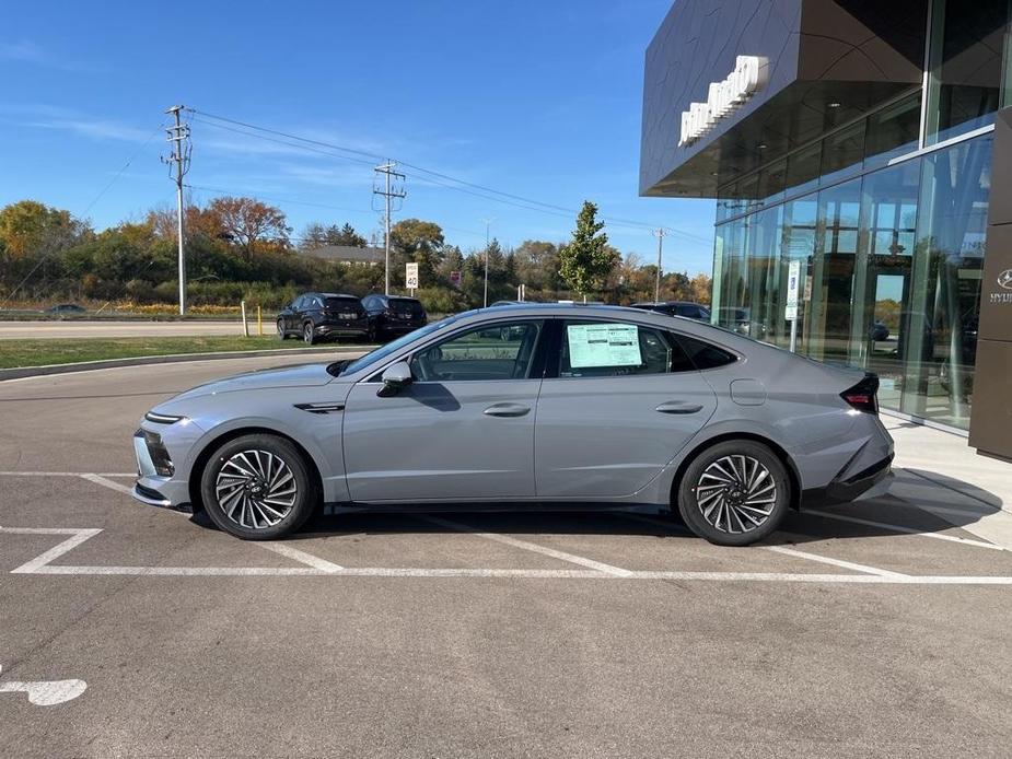 new 2025 Hyundai Sonata Hybrid car, priced at $38,160