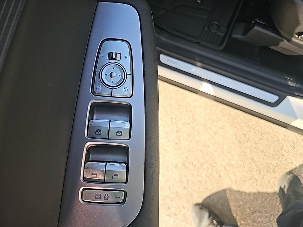 used 2024 Hyundai Palisade car, priced at $36,890