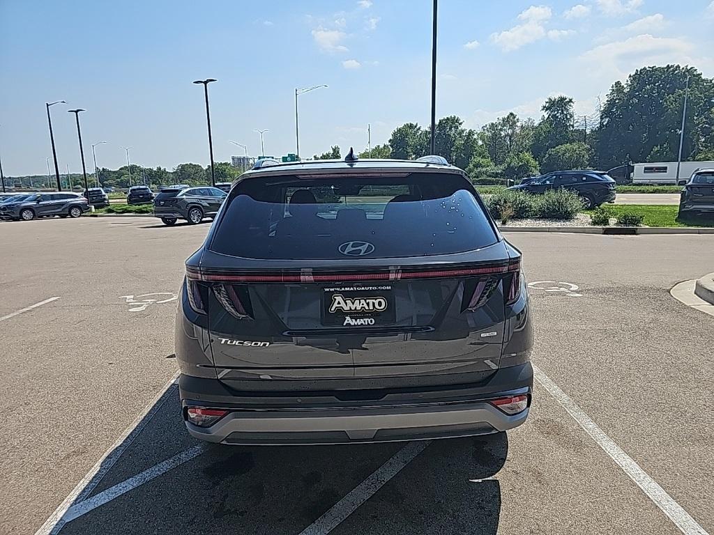 new 2025 Hyundai Tucson car, priced at $42,815