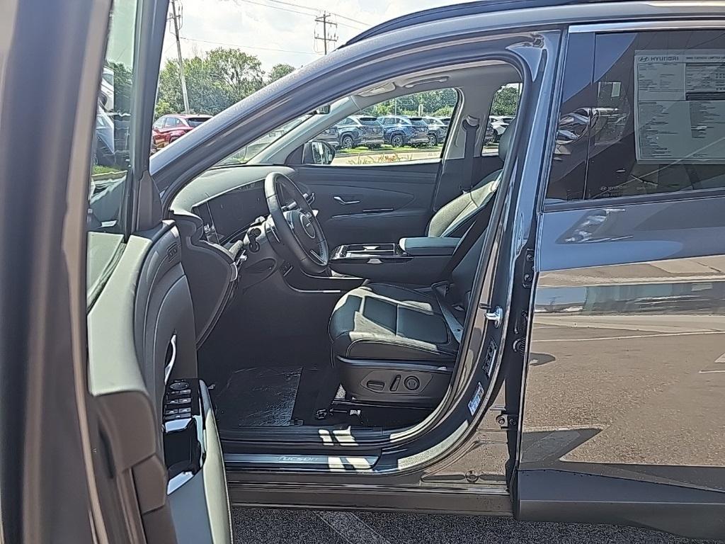 new 2025 Hyundai Tucson car, priced at $42,815