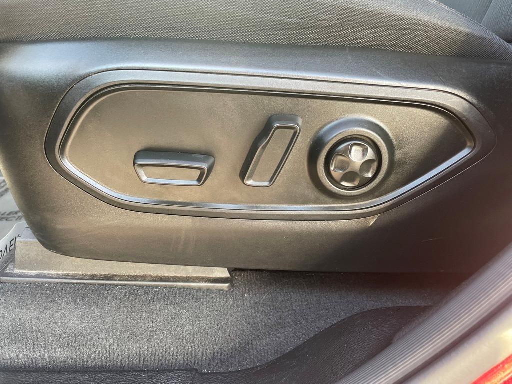 used 2023 Jeep Grand Cherokee car, priced at $23,890