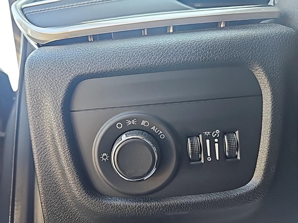 used 2023 Jeep Grand Cherokee car, priced at $24,988