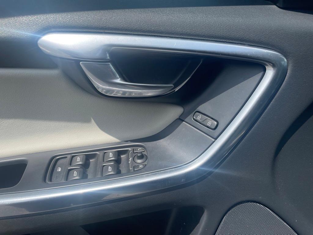 used 2017 Volvo XC60 car, priced at $15,672