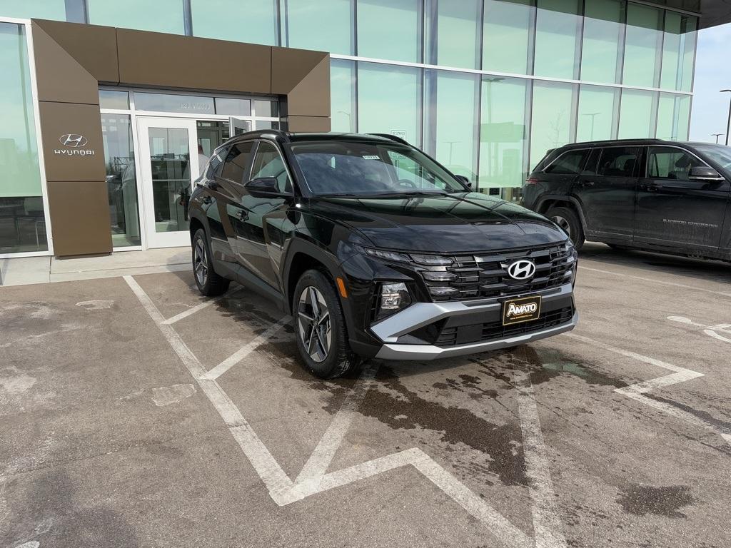 new 2025 Hyundai Tucson car, priced at $33,570