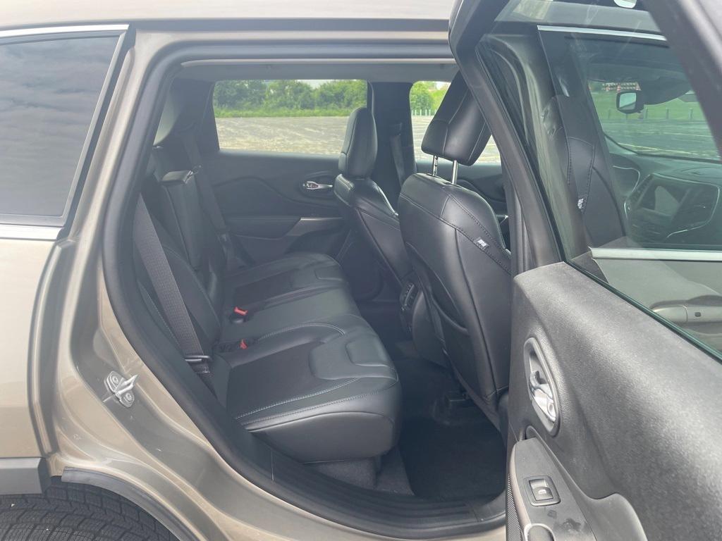 used 2021 Jeep Cherokee car, priced at $18,795