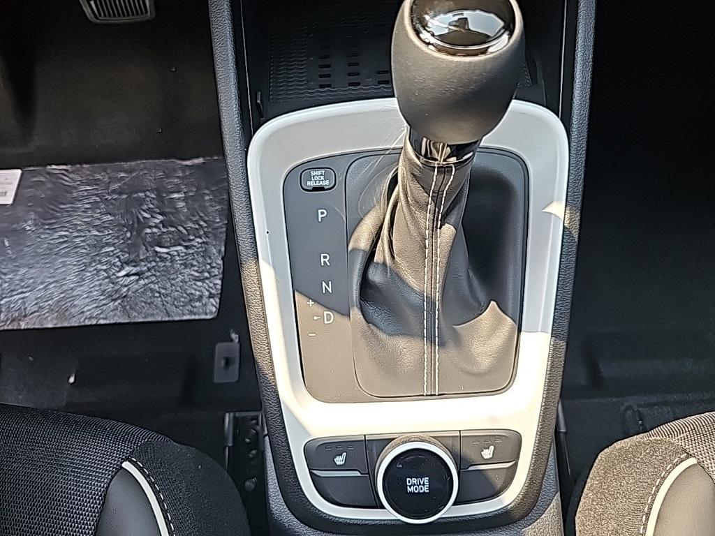 new 2025 Hyundai Venue car, priced at $25,385