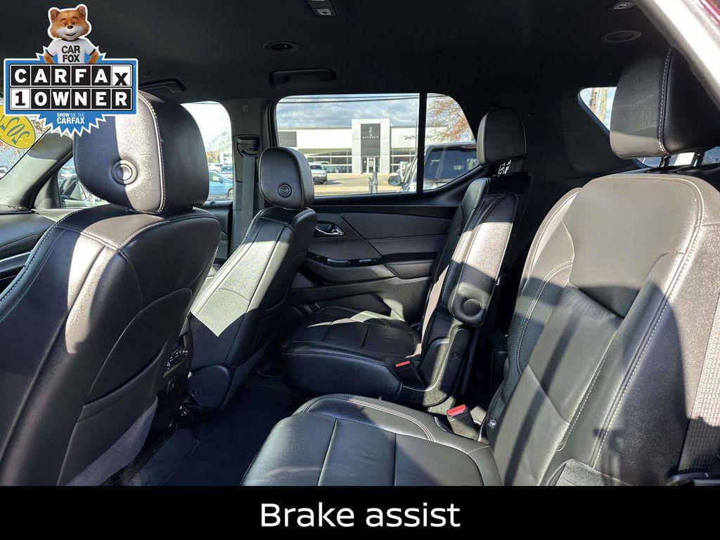 used 2022 Chevrolet Traverse car, priced at $25,200