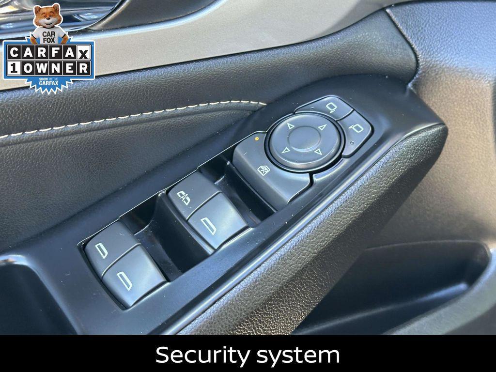 used 2022 Chevrolet Traverse car, priced at $25,200